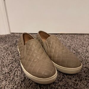 Quilted Slip-On Steve Madden Shoes - Tan